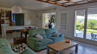 Villa - 8 people - 4 bedrooms - Swimming pool - Châteauneuf-de-Galaure - 0