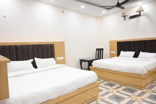 Hotel Krishna Deluxe - 9