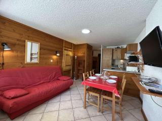 Studio modernisé PMR, balcon sud 4 pers - Montgenèvre - FR-1-330D-33 - 3