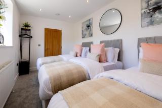 Spacious 3BR Hove Home - Sleeps 8 - Free Parking - Brighton & Hove - 8