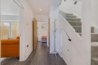 Spacious 3BR Hove Home - Sleeps 8 - Free Parking - Brighton & Hove - 4