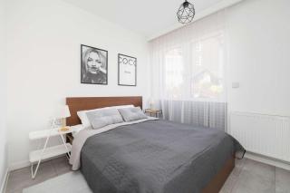 Nowoczesny Apartament w Bielsku-Białej z Widokiem na Góry by Noclegi Renters - 9
