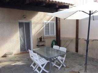 quiet two bedroom house - Borgo - 0