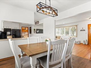 Charming Farmhouse Retreat - King Suite - 7