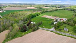 Charming Farmhouse Retreat - King Suite - 1