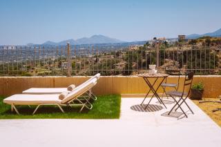 Aether Retreat Jacuzzi, Sea Views & Fresh Produce - Maroulás - 3