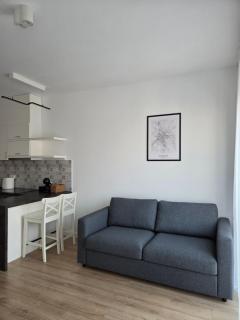 Studio with Balcony & Air Conditioning, 3 min to Metro - Warsaw - 6