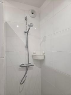 Studio with Balcony & Air Conditioning, 3 min to Metro - Warsaw - 4