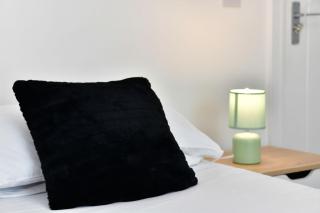 4-Bedroom Semi-Detached Home Swansea l Near Beach l Sleeps 8 l 8 Beds l By JMT Stays - Morriston - 7