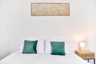 4-Bedroom Semi-Detached Home Swansea l Near Beach l Sleeps 8 l 8 Beds l By JMT Stays - Morriston - 1