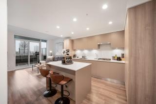 Modern Lougheed Condo with Gym and Balcony near Skytrain - Burnaby - 5