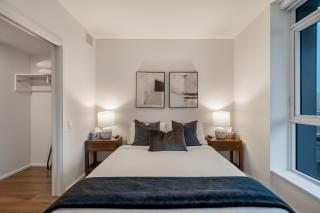 Modern Lougheed Condo with Gym and Balcony near Skytrain - Burnaby - 4
