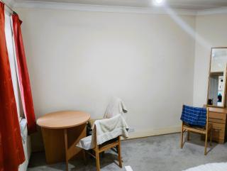 3 bed house - Wealdstone - 5