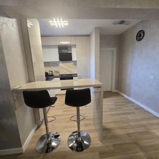 Luxury 2 Bedroom Apartment - 3