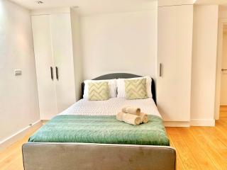 Spacious 3-bedroom flat in Holloway with unique central patio with FREE Wi-Fi - Londres - 6