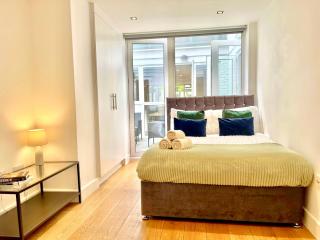 Spacious 3-bedroom flat in Holloway with unique central patio with FREE Wi-Fi - Londres - 2