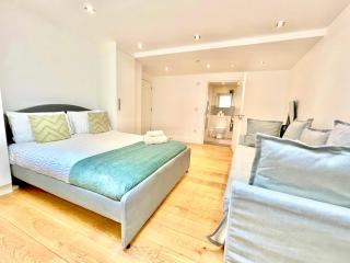 Spacious 3-bedroom flat in Holloway with unique central patio with FREE Wi-Fi - Londres - 5