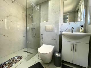 Engadin's Central Apartments - Saraievo - 8