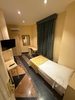Hotel Quadrifoglio Roma Eur - Mostacciano - 9