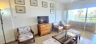 Retro art and mirrors Molos - Limassol - 2