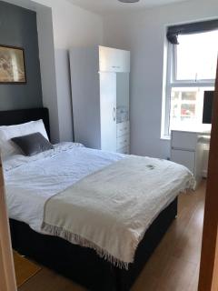 Lived-In Gem, Central Dublin - Dublino - 0