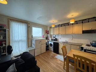 Lived-In Gem, Central Dublin - Dublino - 4