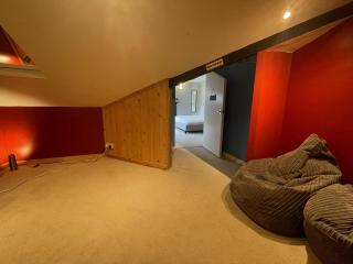 Enchanting Escape with Peaceful Views - Bristol - 5
