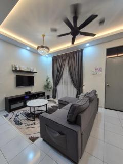 Rizqi Homestay - Rawang - 2