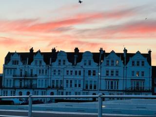 Bexhill Beach Apartment - Bexhill - 4