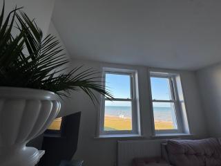 Bexhill Beach Apartment - Bexhill - 3