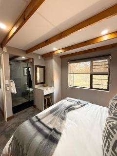 Luxury Safari Treehouse - Marloth Park - 7
