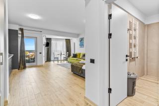 One SeaView studio - Infinity Pool & Spa Resort - 2