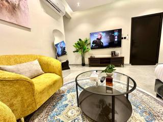 Studio with master bed and 654k screen - Riad - 4