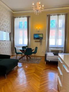 N38 Apartments by Small Home Budapest - Budapest - 3