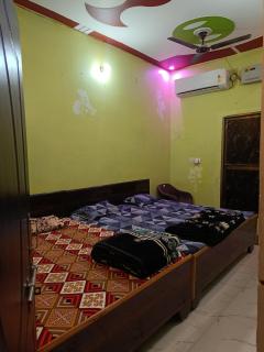 janki paying guest house - 4
