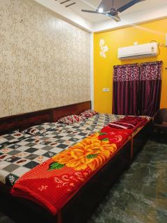 janki paying guest house - 1