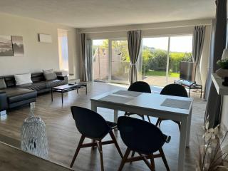 Ferienwohnung-mit-grosser-Terrasse-und-Garten-fuer-Geniesser - 0