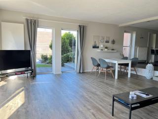 Ferienwohnung-mit-grosser-Terrasse-und-Garten-fuer-Geniesser - 8