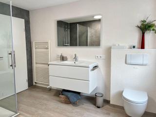 Ferienwohnung-mit-grosser-Terrasse-und-Garten-fuer-Geniesser - 2