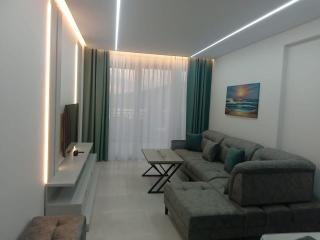 Modern 2BR Retreat with Sea-View - Saranda - 6