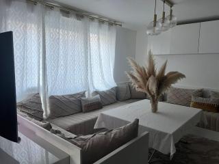 Douce Escapade Sud, 7 pers, Wi-Fi, parking gratuit - Grabels - 0