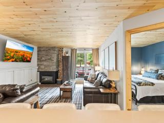 Ski In and Out, Luxury, 1 Blk to Main, Pool, Hot Tub, Sauna - 0
