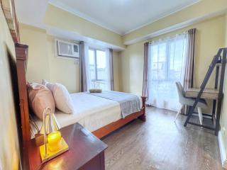 CDO Cozy 2-Bedrooms 2 Toilets View Pool and Garden beside Ayala Mall - Cagayan de Oro - 0