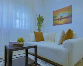 RoyalJB shortlet homes - 4