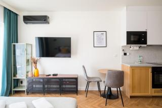 Modern Flow Apartment by Bookinghost - Warsaw - 2