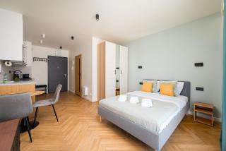 Modern Flow Apartment by Bookinghost - Warsaw - 8