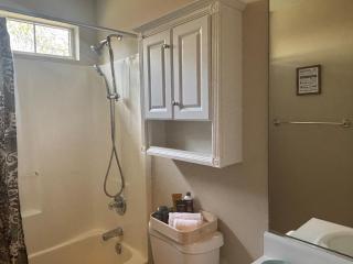 Charming 3BR Getaway w Garage - Evans - 1