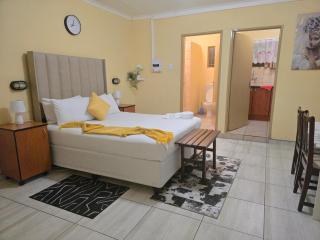 JayLa SELFCATERING ACCOMMODATION - 2