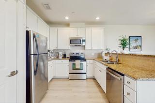 Ocean Breeze - Galveston - 4
