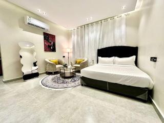 Studio with hotel bed and 654k screen - Riad - 1